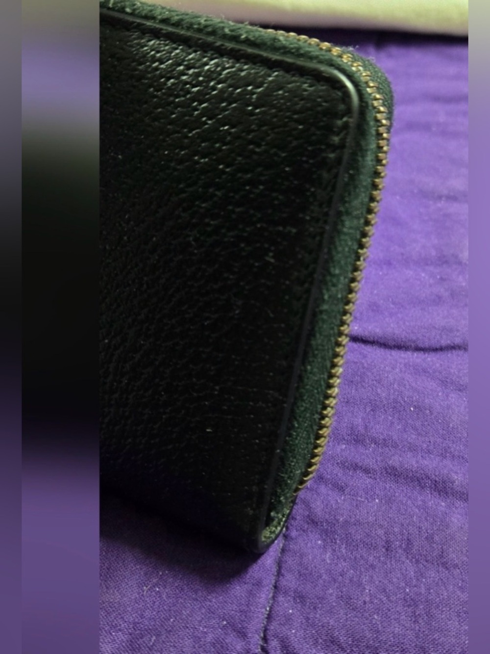 Gucci Animalier Bee black Leather Zip Around Wallet. - Picture 8 of 17